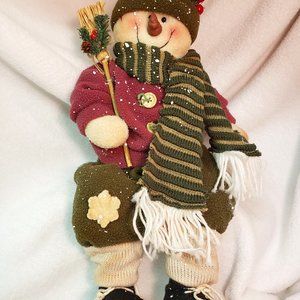 Large Sitting Snowman